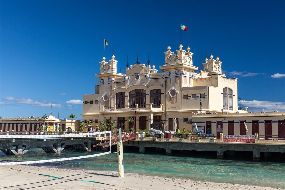 Stabilimento balneare Mondello a Palermo in stile liberty
